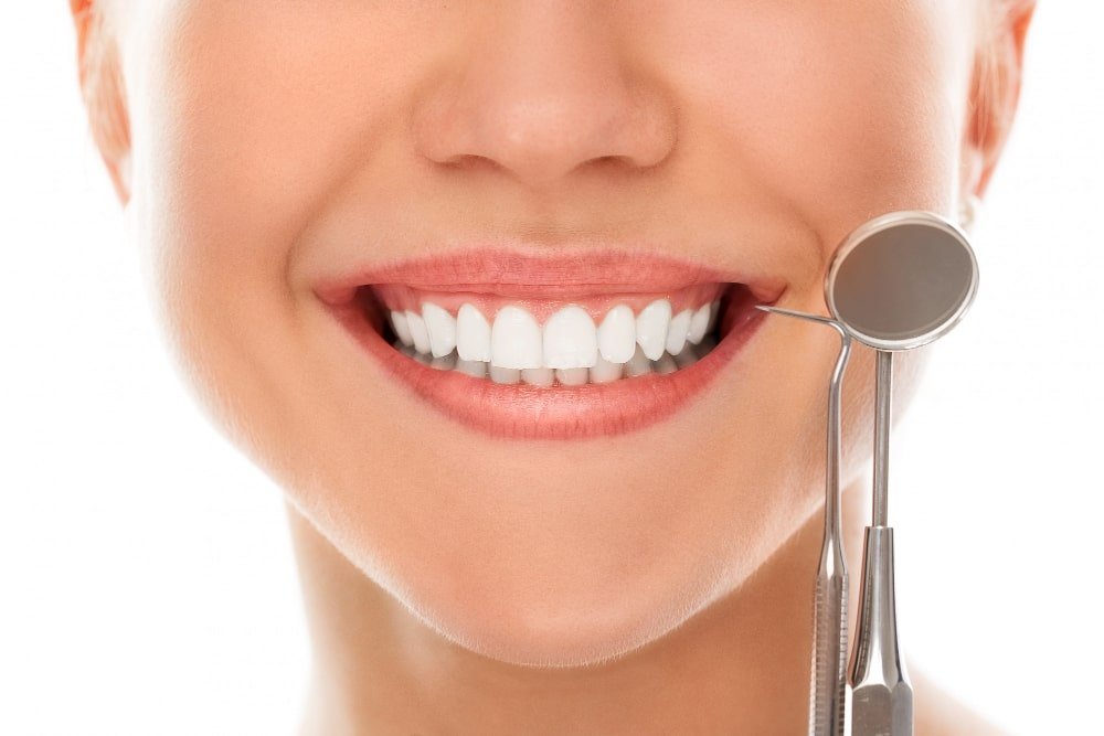 Painless tooth extraction in Lucknow